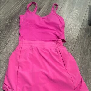 Lululemon sonic pink set align top and hotty hot skort